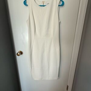 Elegant White Sleeveless Dress